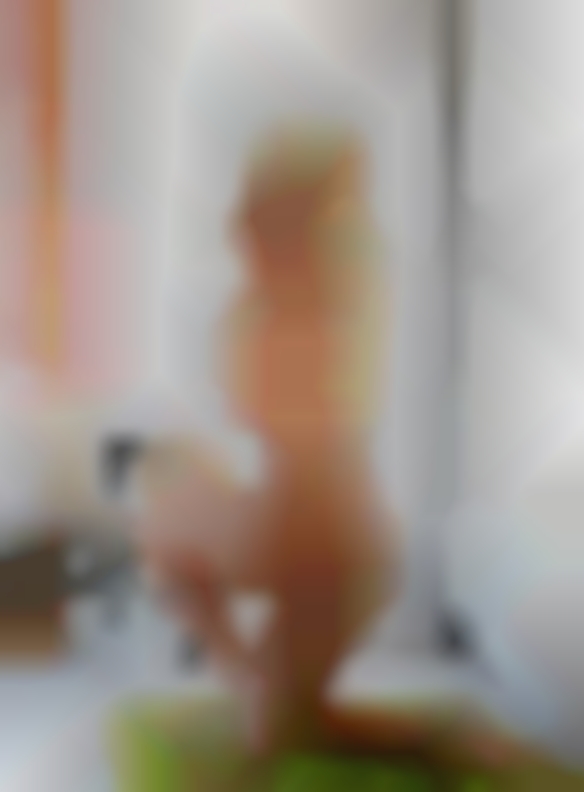 Fullweight milf sitting horny squished near Western New York.